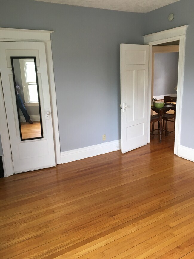 Foto principal - 1115 Monroe Ave