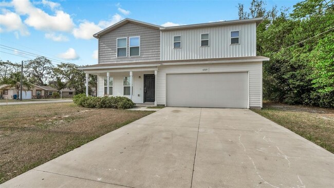Foto del edificio - 6209 Radford St