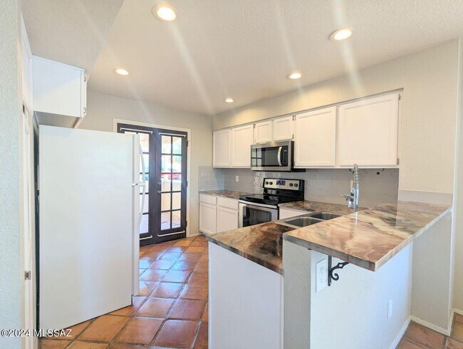 Building Photo - 4713 W Lessing Ln