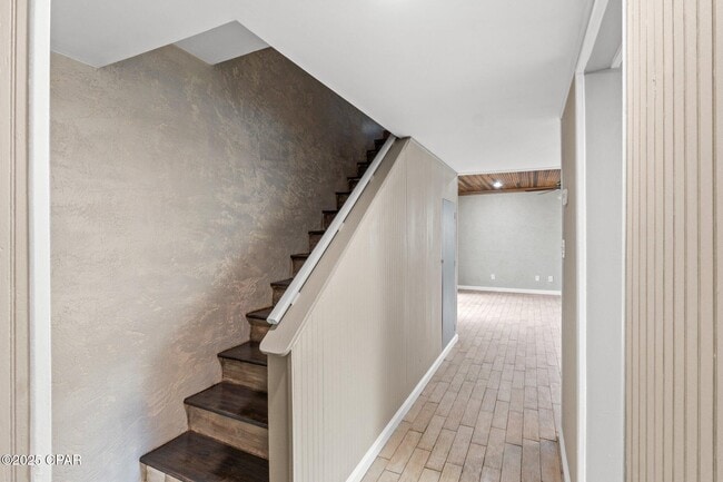 Building Photo - 6901 N Lagoon Dr