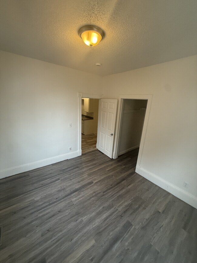 Foto del edificio - 973 Payne Ave