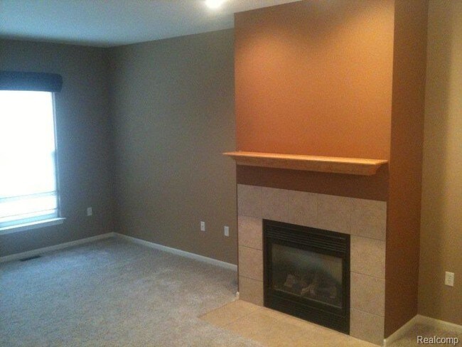 Building Photo - 727 Cherry Orchard Rd