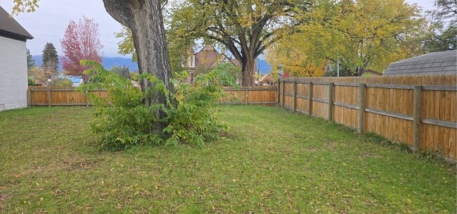 Foto del edificio - Charming 4 Bed, 1.5 Bath Home in the Heart of Hamilton