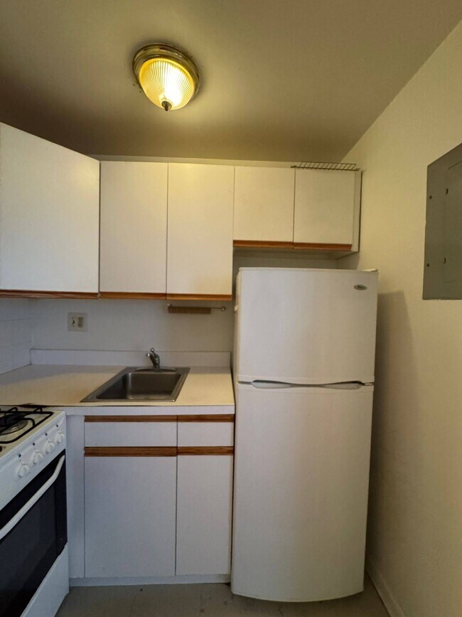 Foto del edificio - 215 Clinton Ave