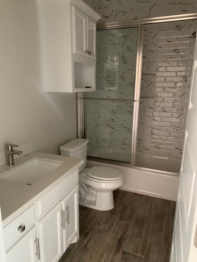 Hall way bath - 311 S Indiana Ave