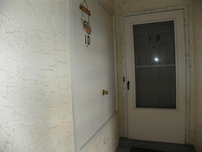 Foto del edificio - 813 Country Club Dr SE