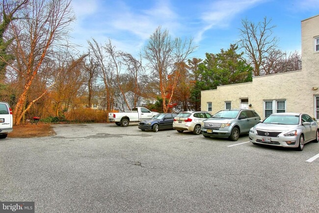 Building Photo - 321 Magothy Rd