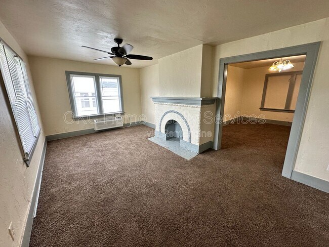 Foto del edificio - 2114 Glen Ellyn St