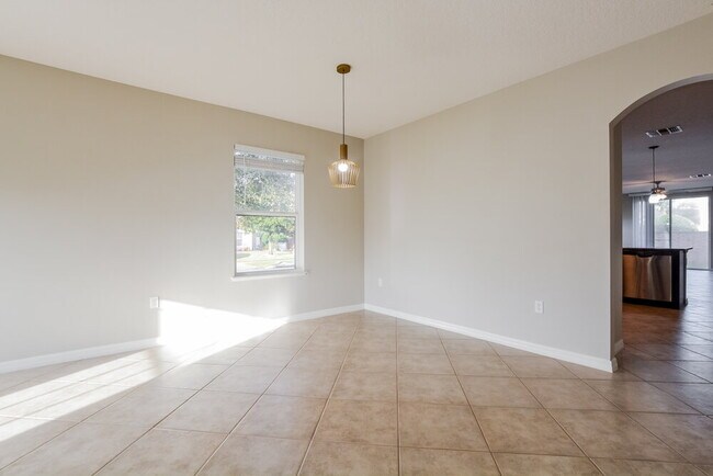 Building Photo - 3627 Ryegrass St