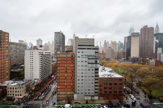 Foto del edificio - 401 E 34th St