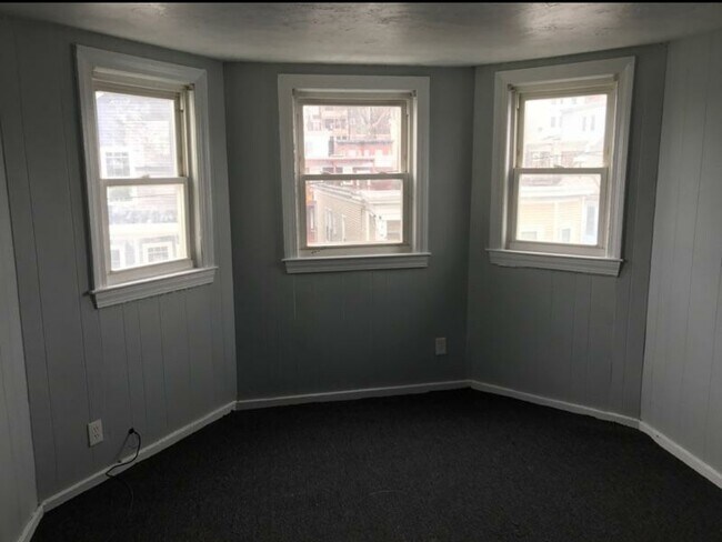 bedroom 1 - 85 Chester Ave