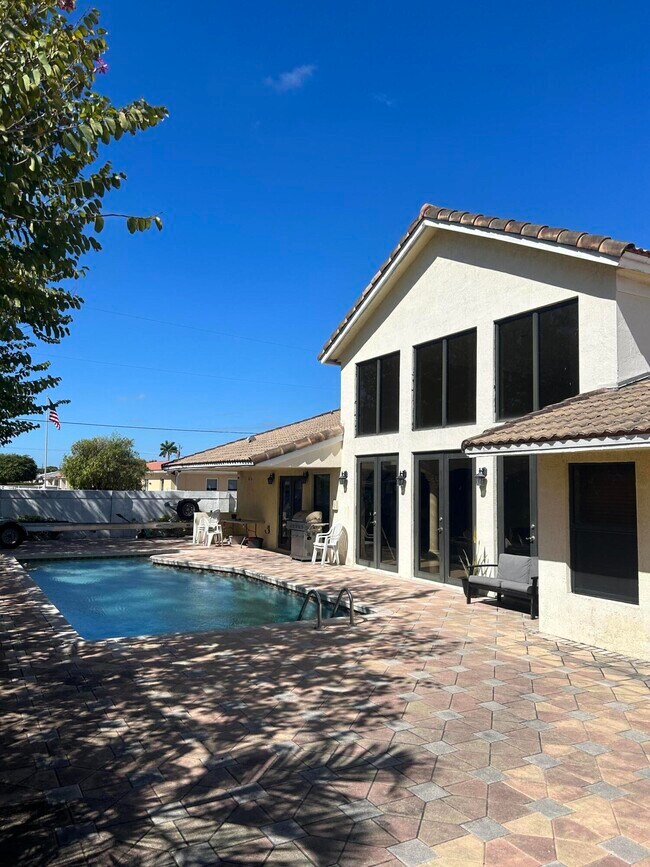 Foto del edificio - 9940 SW 38th St