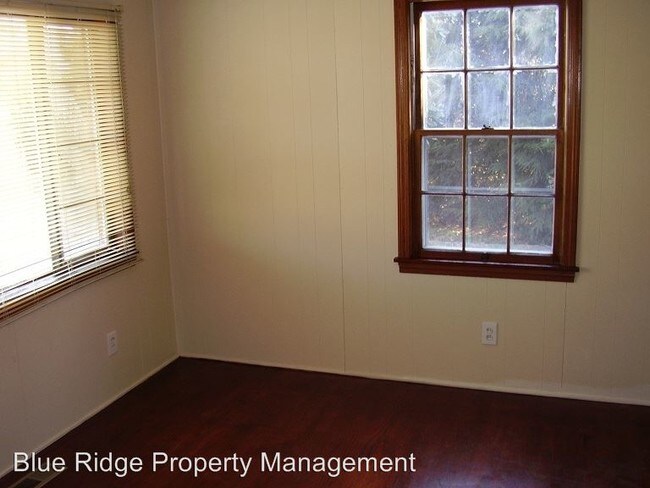 Foto del edificio - 1656 Blountville Blvd