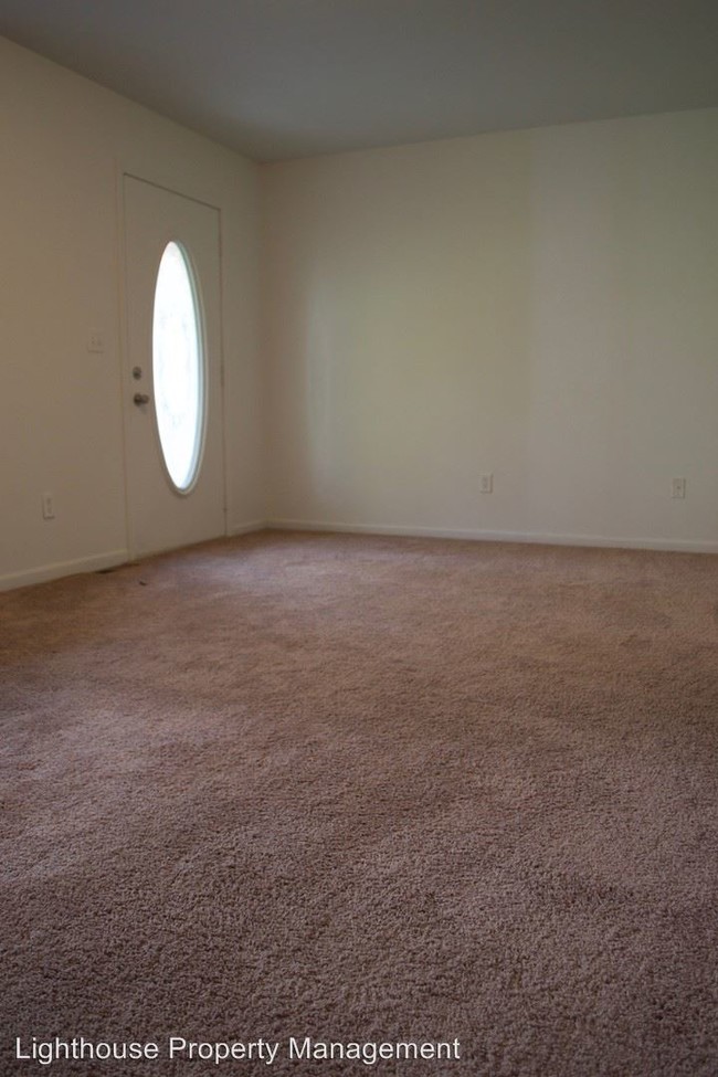 Building Photo - 3 br, 1.5 bath Apartment - 539 Thomas St