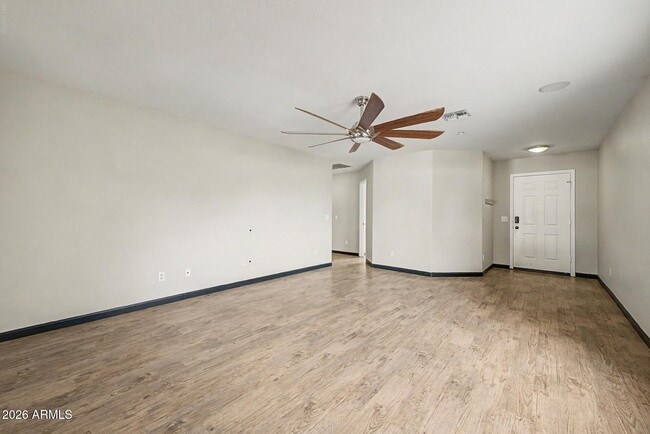 Building Photo - 16550 N Naegel Dr