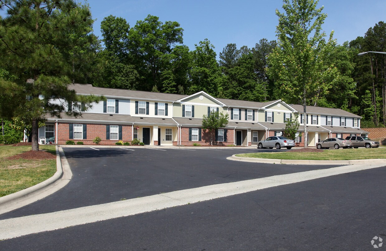 Pendleton Townhomes Apartments in Durham, NC