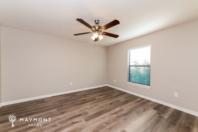 Foto del edificio - 674 Chatham Walk Dr