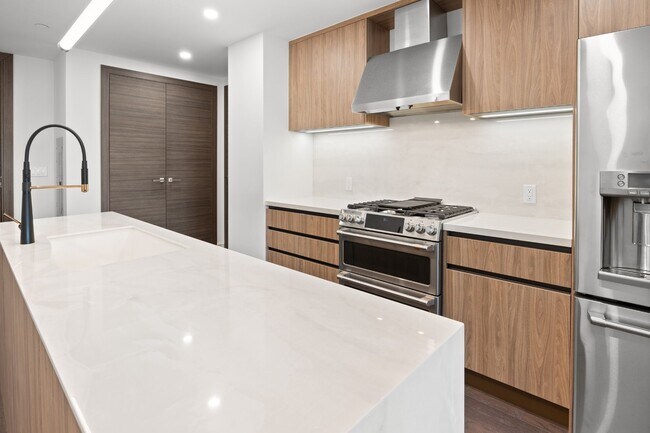 Foto del edificio - 8701 Churchill Rd