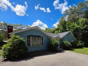 Building Photo - 115 Concord Rd