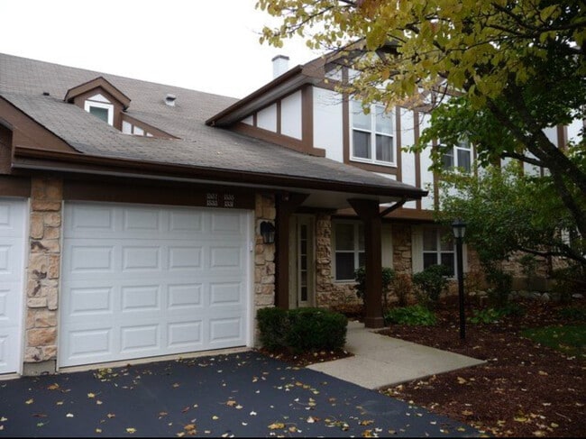 Building Photo - 1335 Cromwell Ct