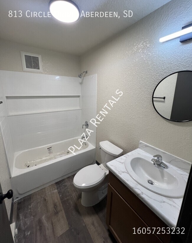 Foto del edificio - 1019 N 2nd St