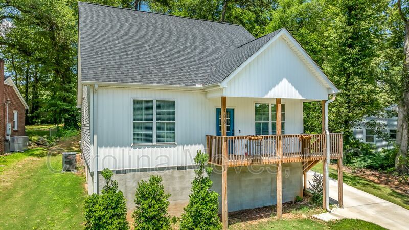 Foto principal - 106 Crosby Cir
