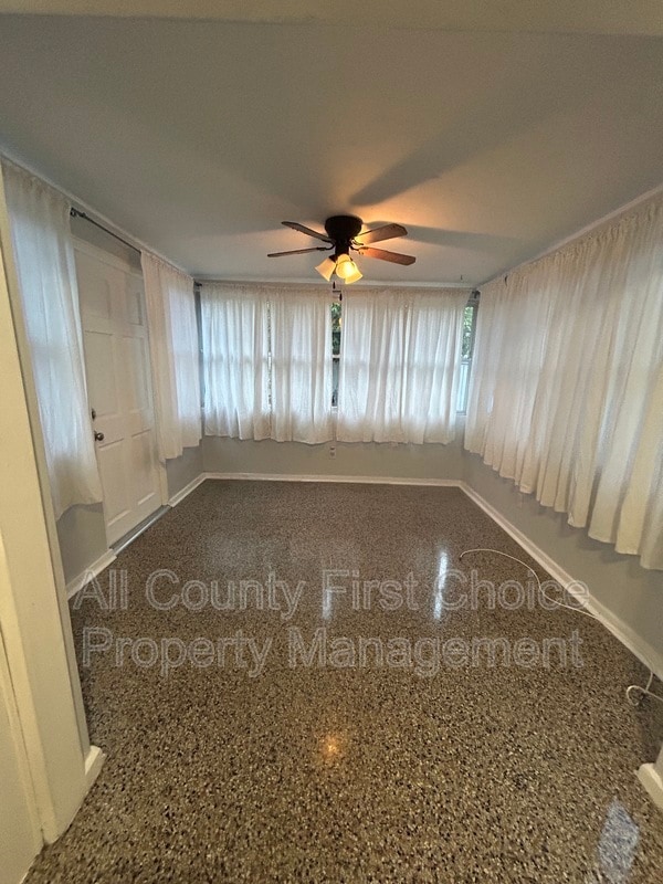 Building Photo - 10373 111th Pl N