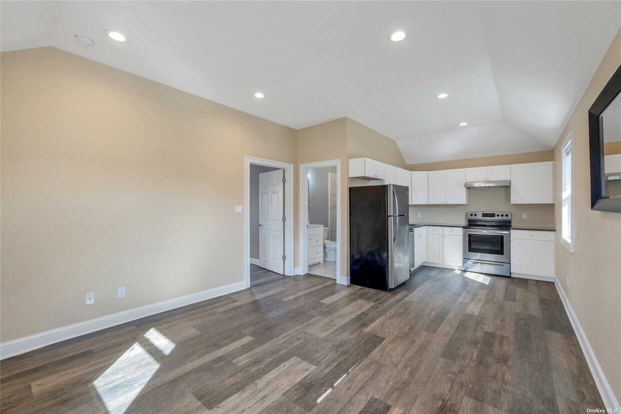 Foto principal - 157 Medford Ave