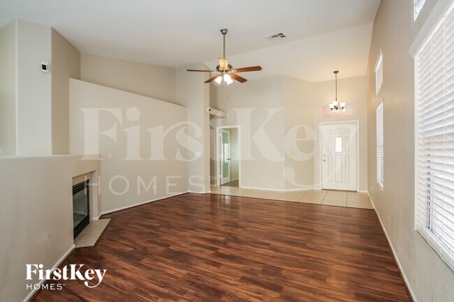 Building Photo - 8004 Verde Springs Dr