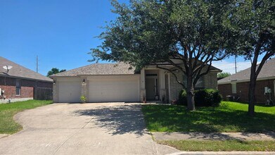 Building Photo - 728 Abbeyglen Castle Dr