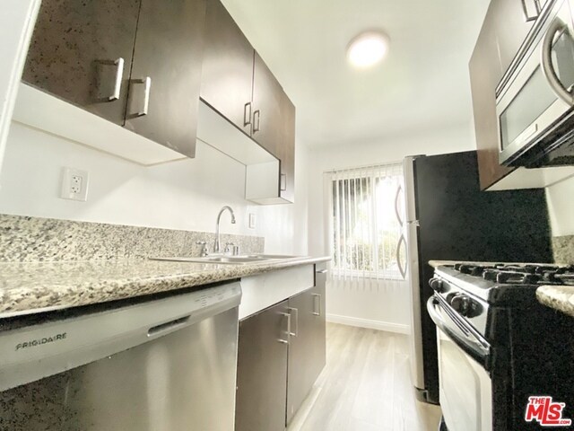 Foto del edificio - 2589 S Sepulveda Blvd