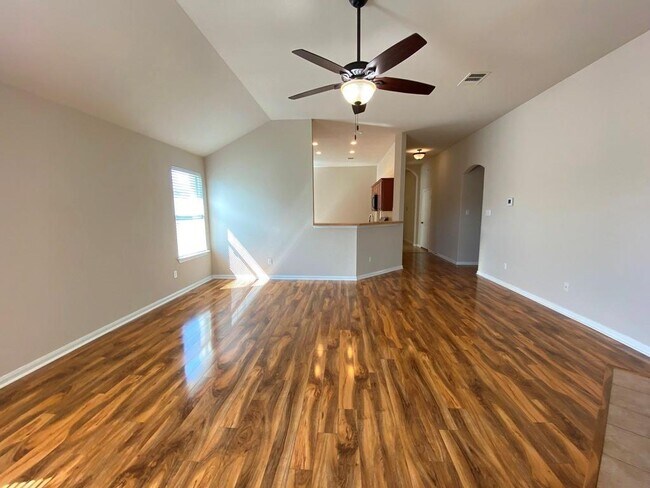 Building Photo - 285 Amber Ash Dr