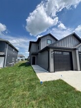 Building Photo - 79 SE 351st Rd