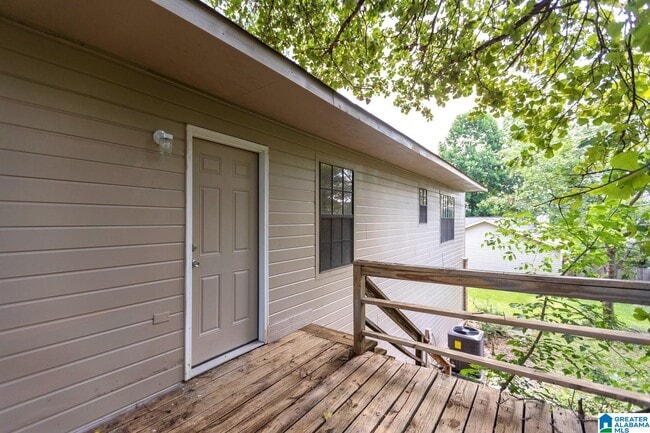 Building Photo - 203 Winterhaven Dr