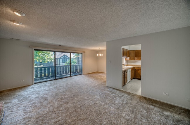 Building Photo - 8235 Poplar Ln