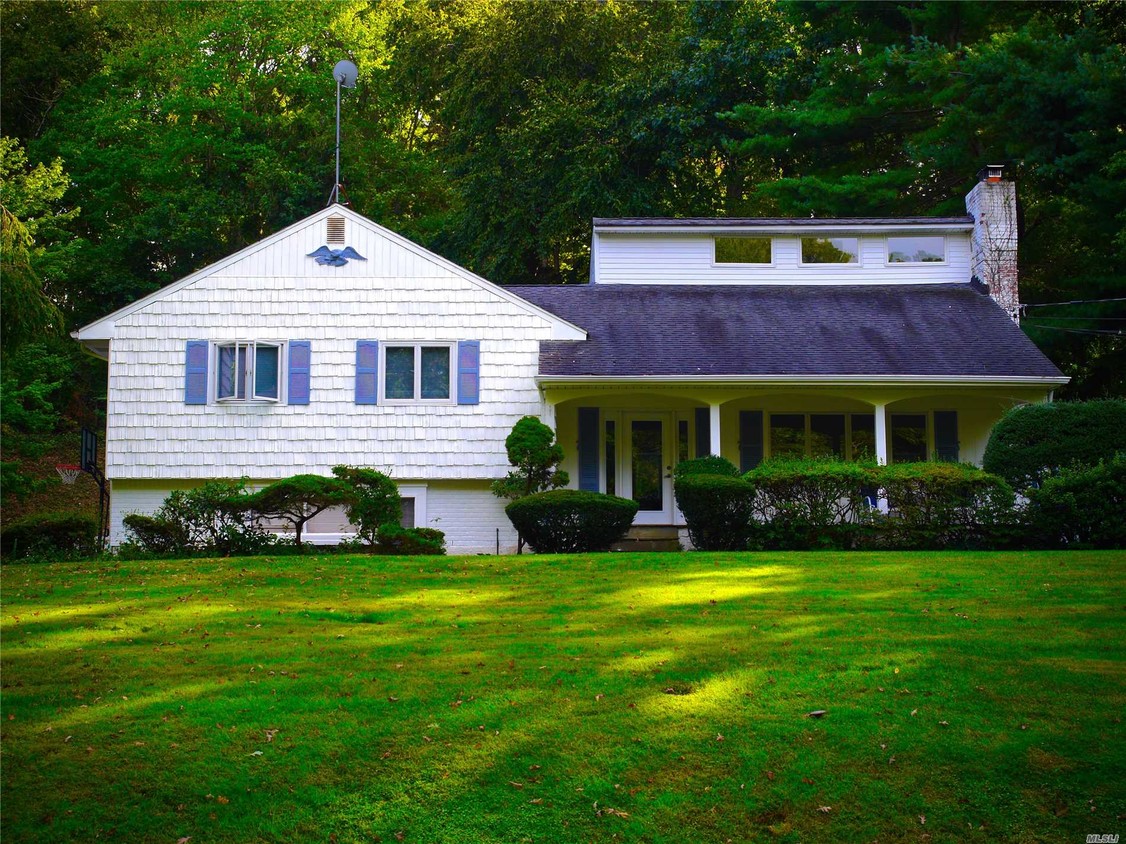 Primary Photo - 20 Woodedge Dr
