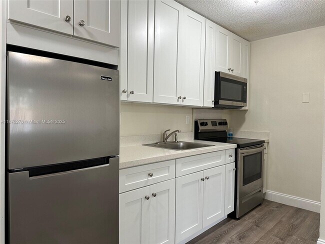 Foto del edificio - 5901 NE 18th Ave