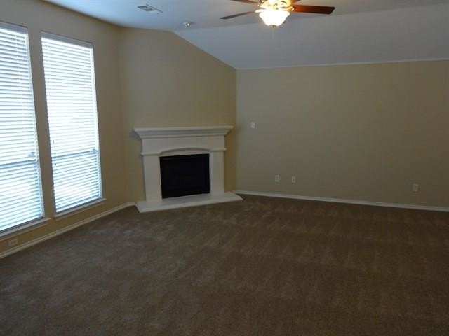 Building Photo - 2817 White Rock Dr