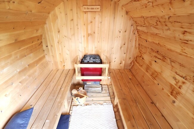 Foto del edificio - 4 Bedroom Rental in Georgetown with Sauna!