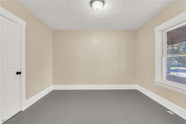 Building Photo - 3865 W 16th St