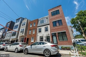 Building Photo - 1705 Montrose St