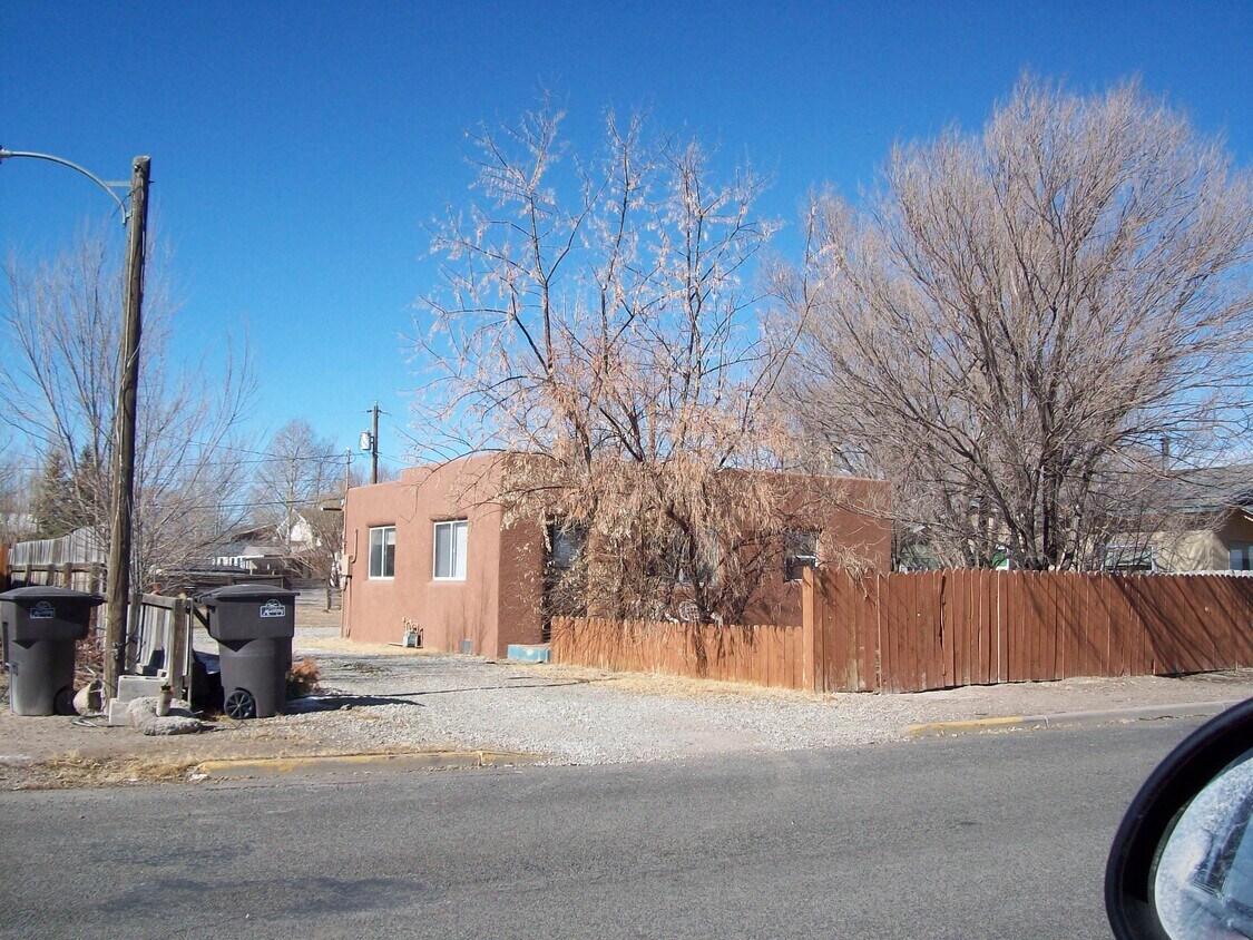 Primary Photo - 515 Stadium Dr