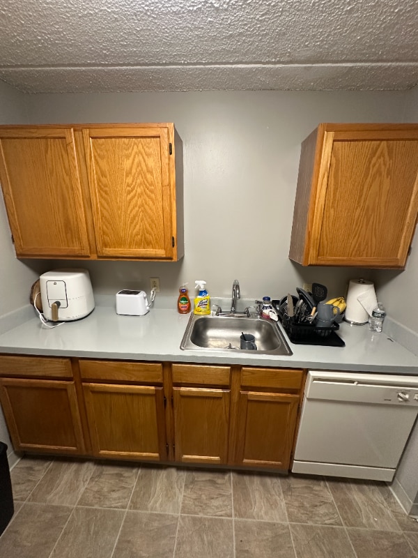 Building Photo - 1 S Point Dr