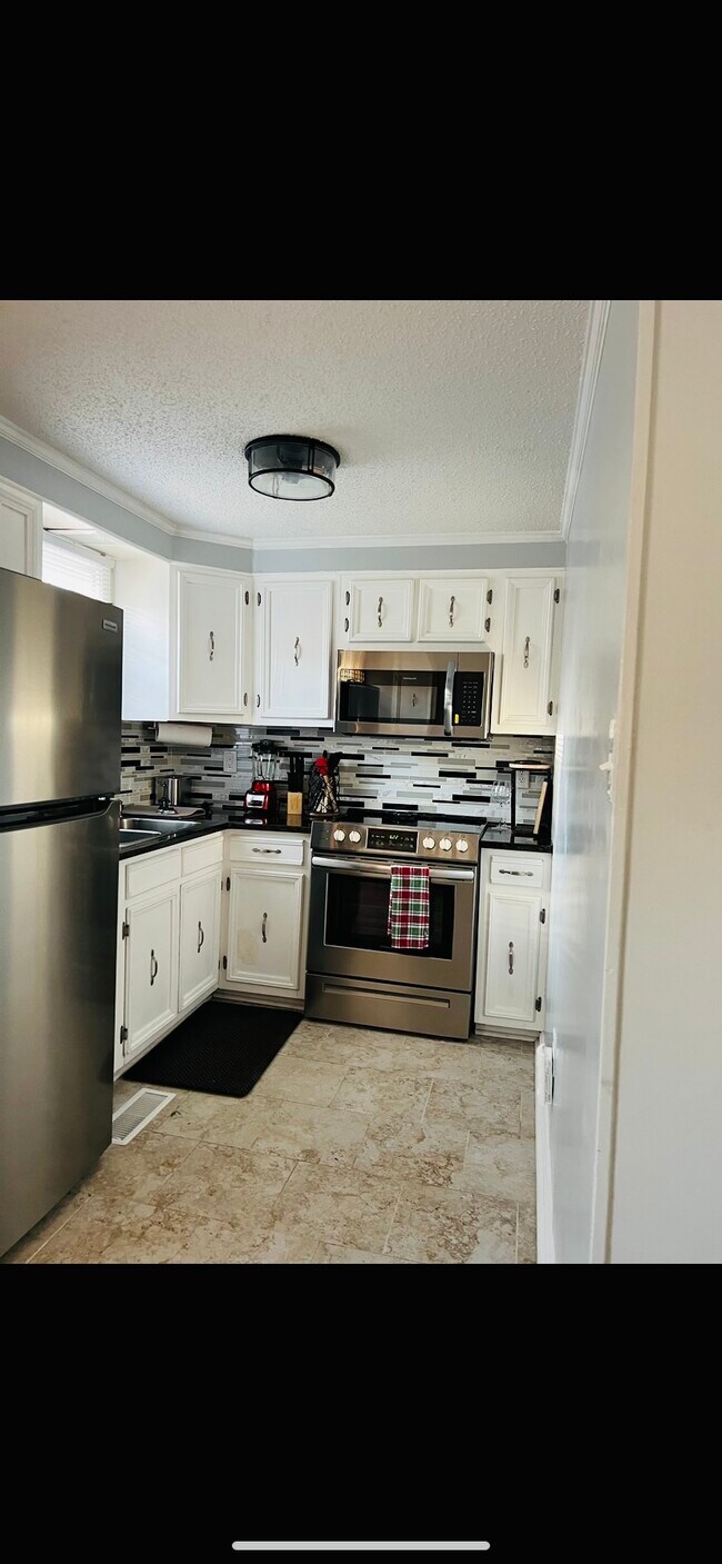 306 River Walk Dr Unit 306 River Walk Drive, New Bern, NC 28560 Condo