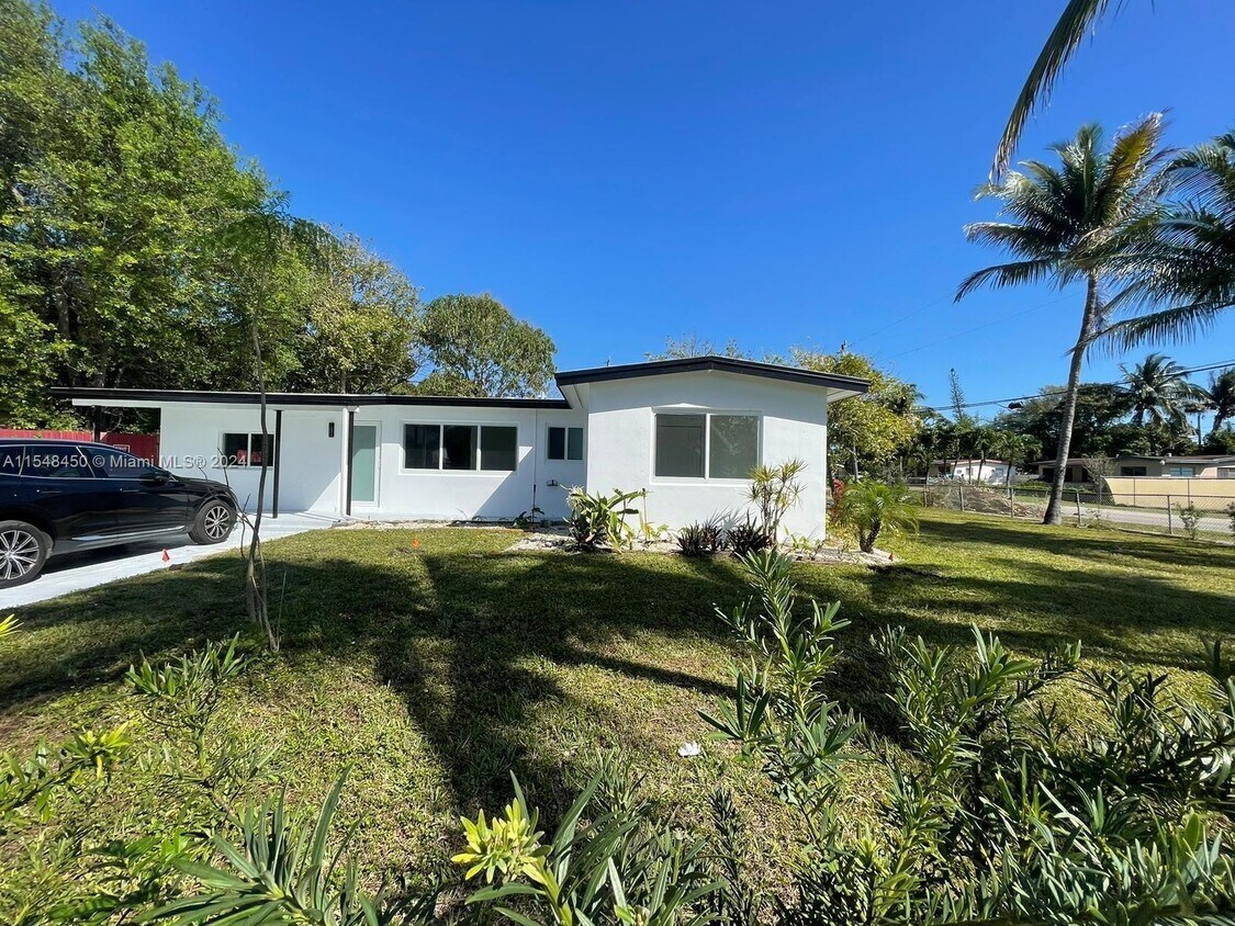 Foto principal - 919 NW 13th St