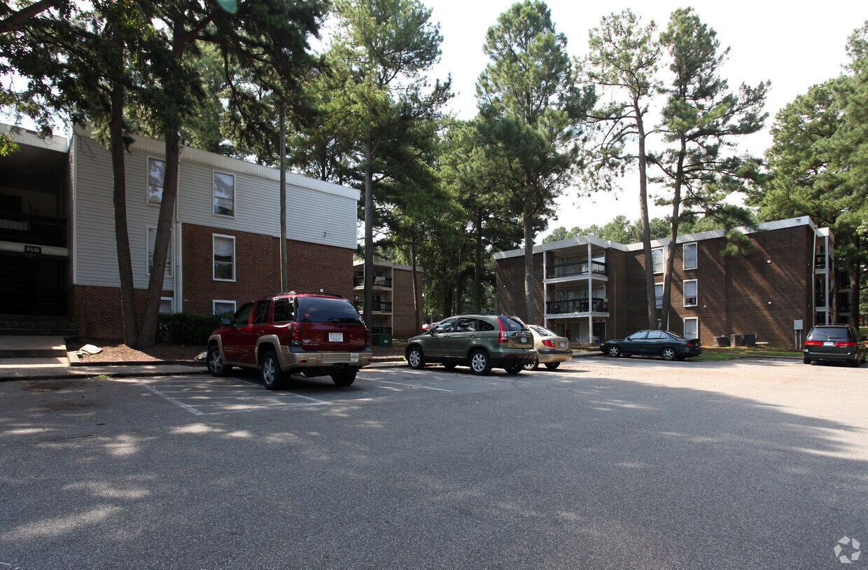 Foto del edificio - Cedar Point Apartments