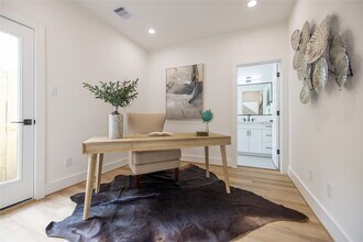 Building Photo - 4010 Yellowstone Blvd