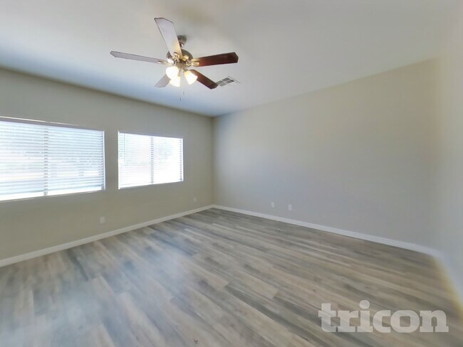 Foto del edificio - 30493 N Bareback Trail