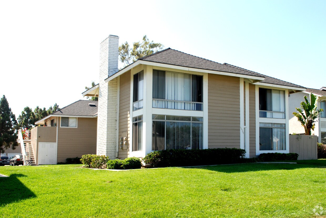 Building Photo - 33562 Blue Lantern St