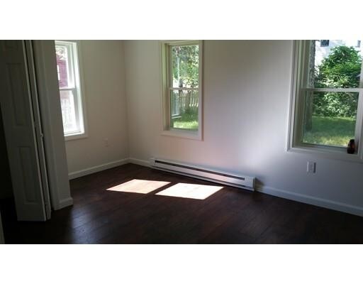 Building Photo - 10 Sutton Rd